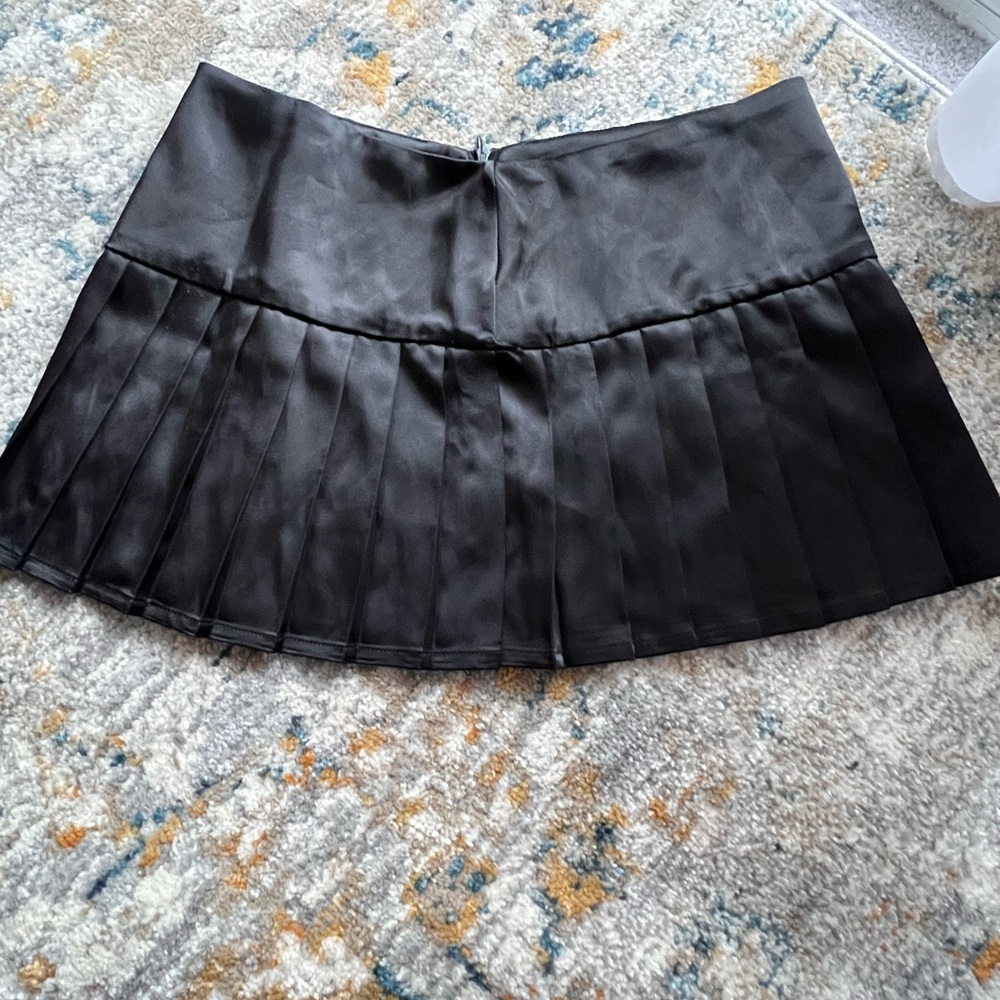 Pleated satin mini skirt